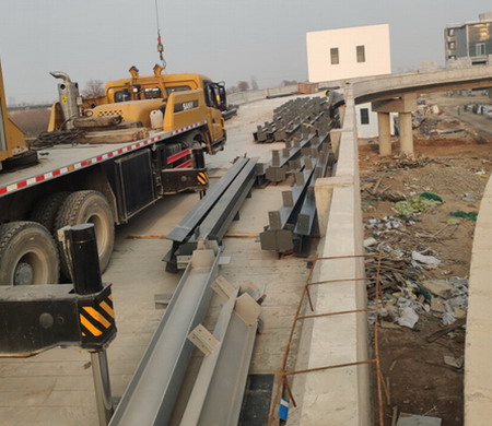 北控汽車坡道鋼柱安裝