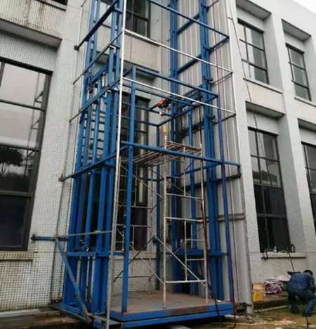 導(dǎo)軌式升降梯的優(yōu)勢(shì)