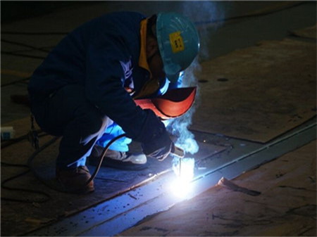 薄壁型鋼構件的焊接措施