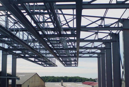 安裝鋼結(jié)構桁架